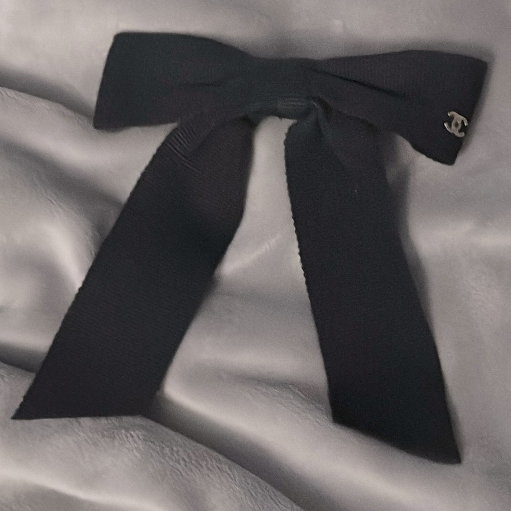 CHANEL Logo Hairbow